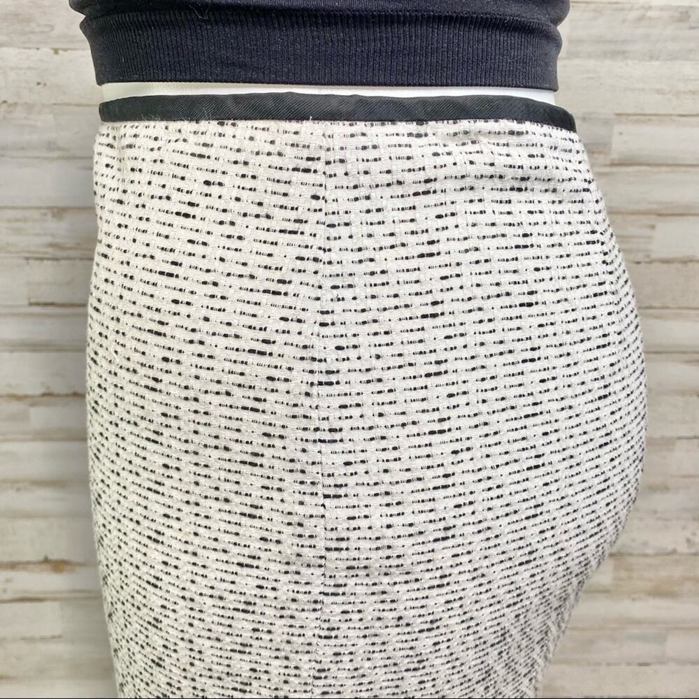 Vera Wang Lavender Label Boucle Tweed Skirt Womens Size 10  Black White Cotton - Picture 5 of 13